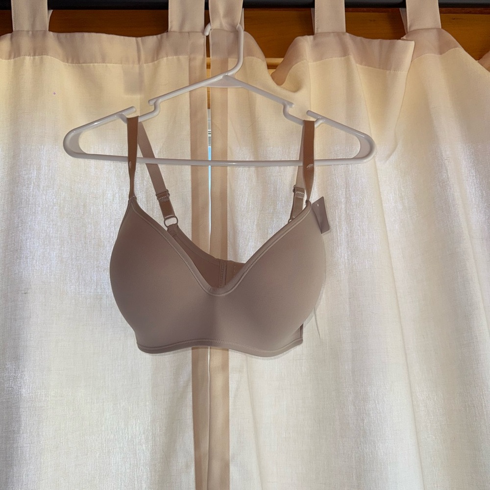 Rene Rofe Seamless Cream Bra
